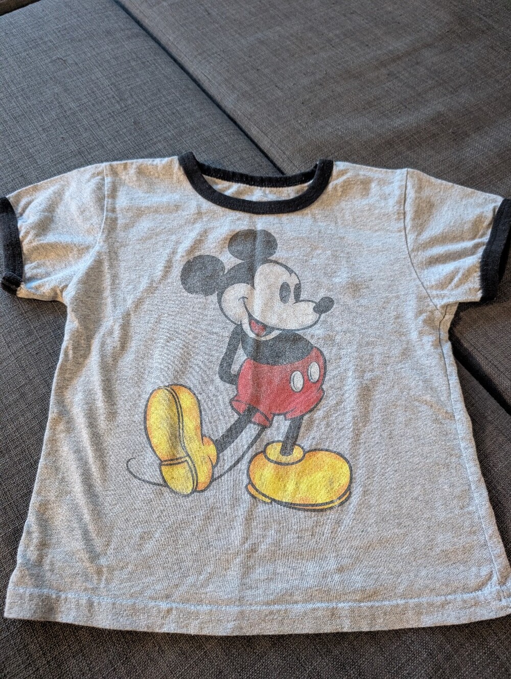 Vintage Disney Mickey Mouse Boy's T-shirt!